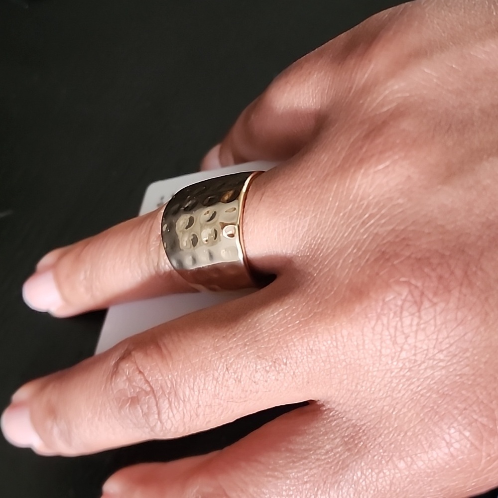 B20 Textured Ring - Picture 6 of 10